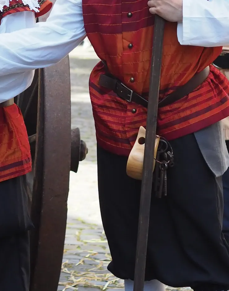 木製水杯掛腰間