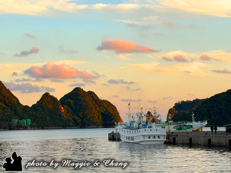 紀伊勝浦漁港夕陽