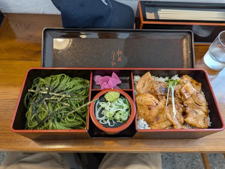 午餐來一份雙主食,很飽