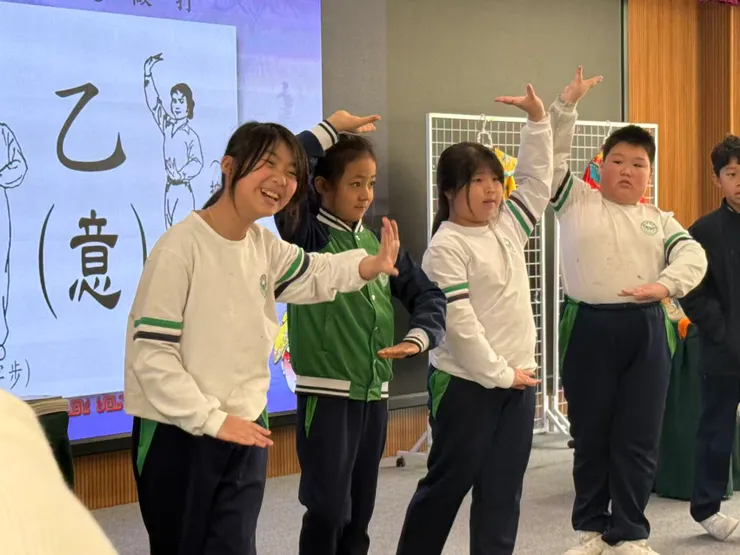 學生親身體驗粵劇魅力