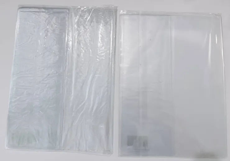 左｜亮面、右｜霧面