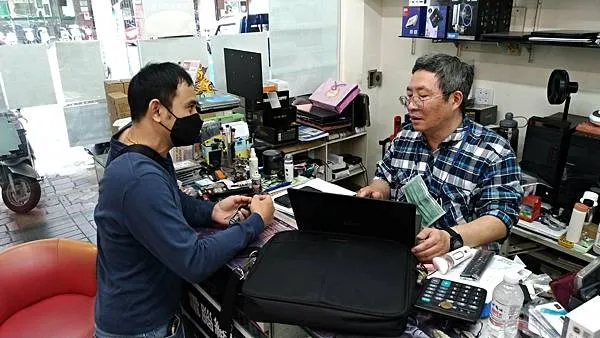 看過來這是回修電腦的過程