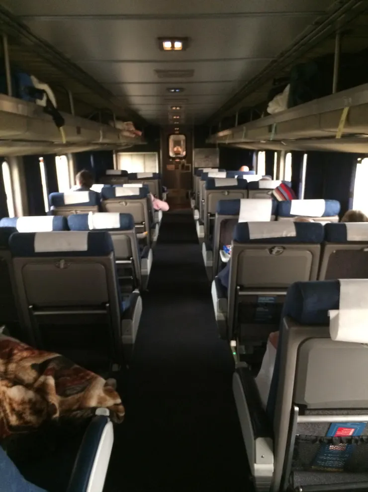 Coach Class Car (一般車廂)