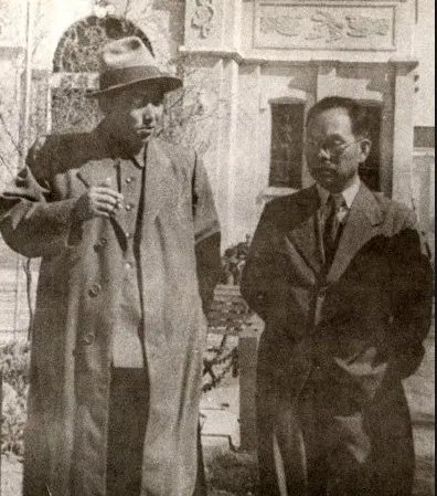 左:金日成，右:樸憲永 曾任 北韓第一副總理 〈韓國戰爭檔案〉