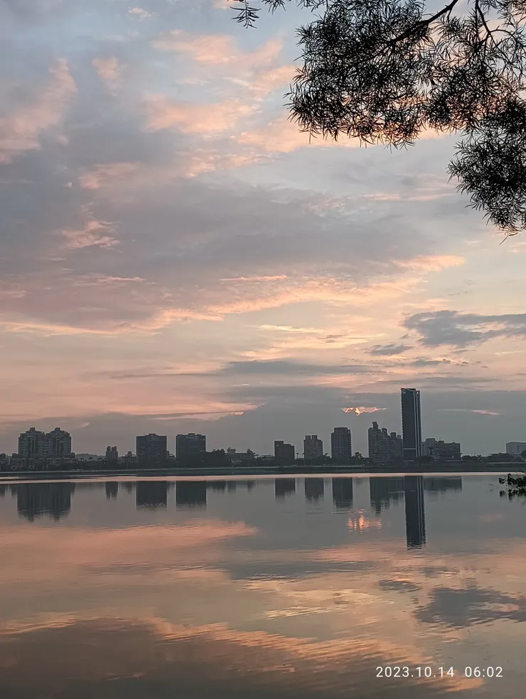 澄清湖底晨光澄影，自攝