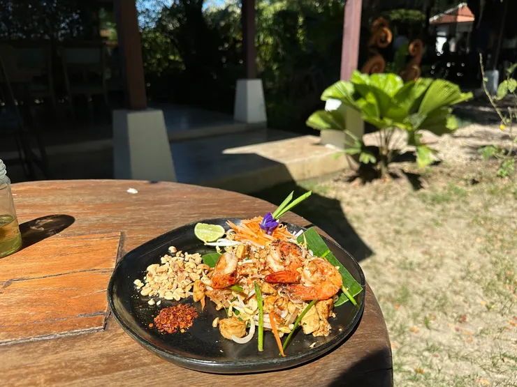 學老師擺盤，蝦子擺愛心