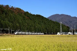 湯尾站北側的平原是一處距離車站不遠的田園景點（座標：35°49'29.1"N 136°11'58.0"E）