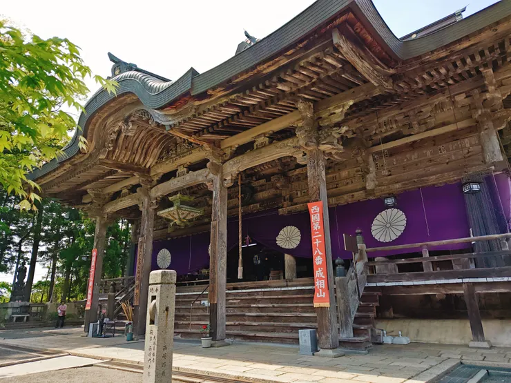 成相寺本堂