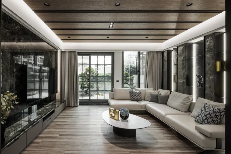 作品介紹：郡天鑽