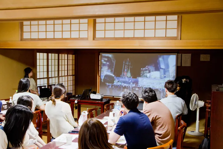 雖然對學歷這件事不能100%把人正確分類，但不可否認台灣最好的人才跟資源一大部分都在台大校友手中