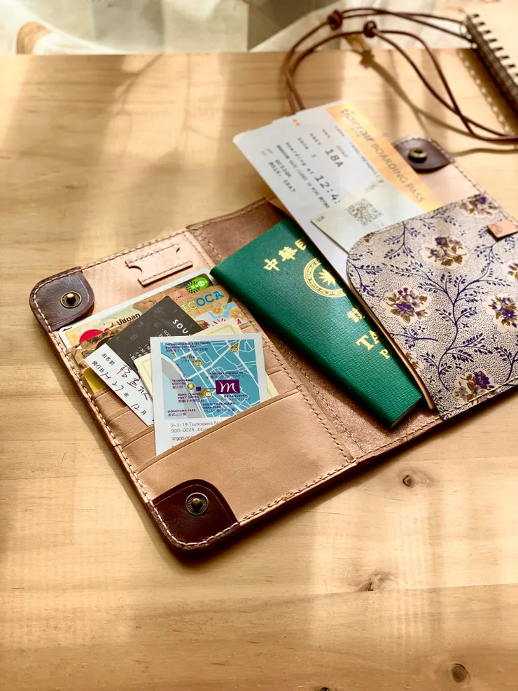 皮革與布料的結合/護照夾