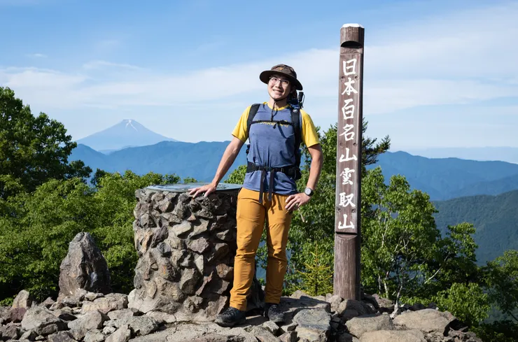 雲取山百名山碑登頂照