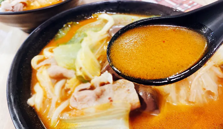 新莊美食推薦2025│四維夜市小吃【辣媽】麻辣/紅燒鴨血臭豆腐（麻辣燙）