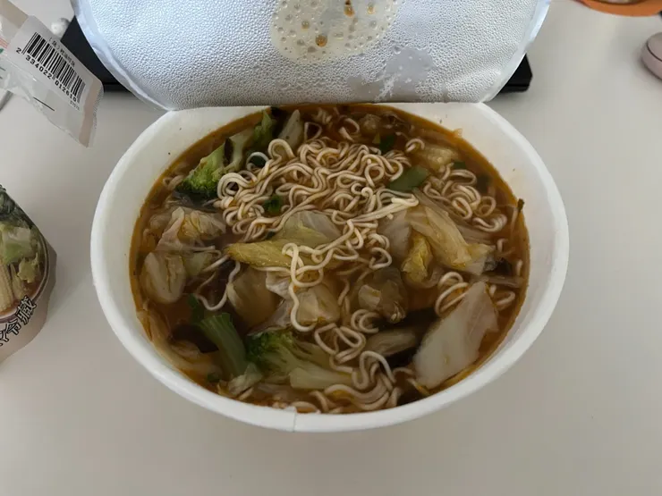 還加了包蔬菜，自欺欺人覺得應該有健康點。