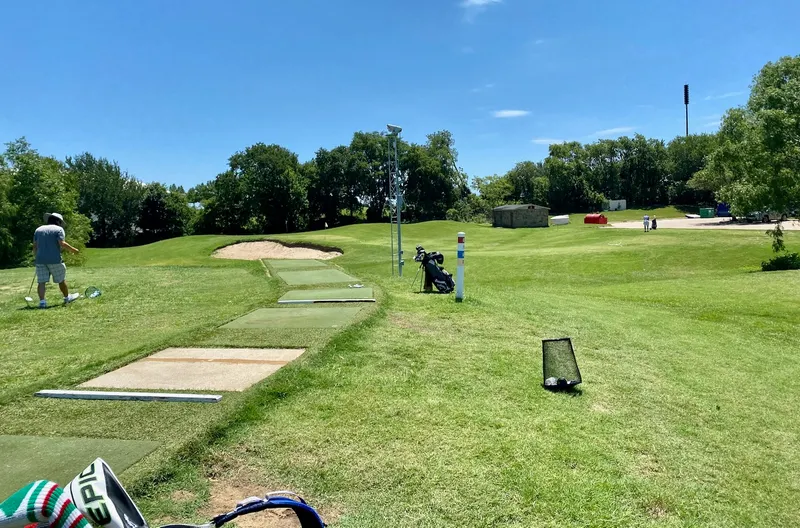 Top Golf driving range/練習場！