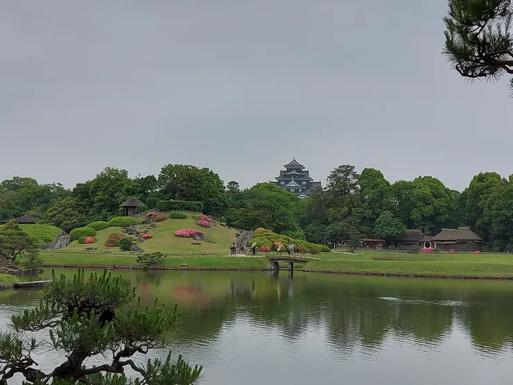 由慈眼堂看岡山城