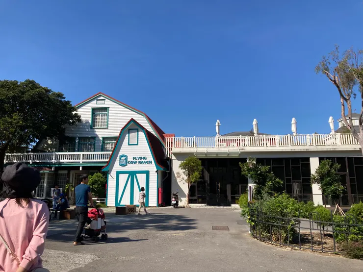 園區內有四個用餐區可以選擇