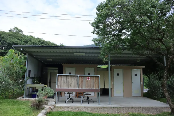 衛浴、冰箱、飲水機區域