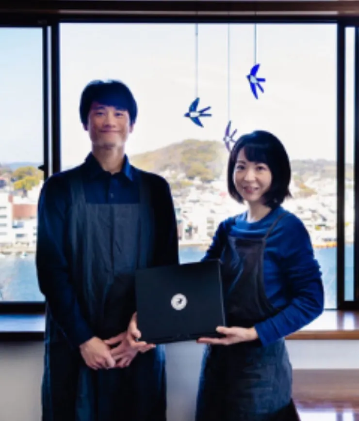 忘了找餐廳主人拍照，只好從他們官網截圖了，帥又美對不?