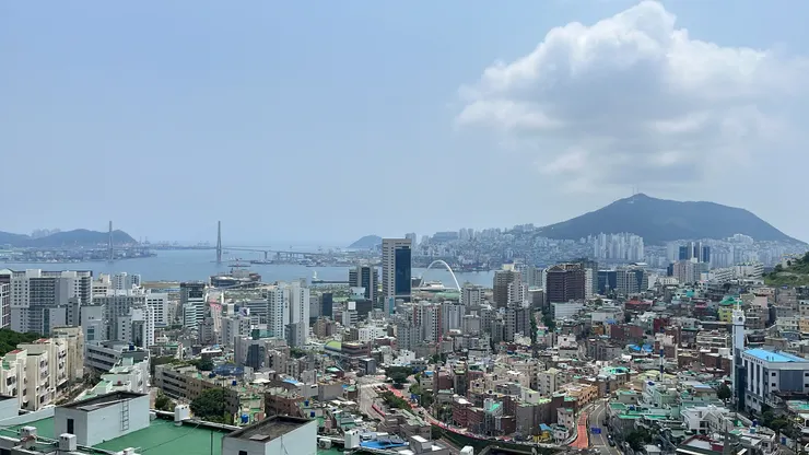 瀛洲洞天空眼展望台景色。
