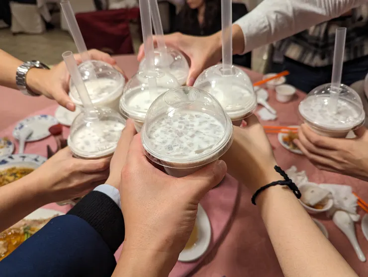 芋頭西米露給的小塊芋頭還滿多的