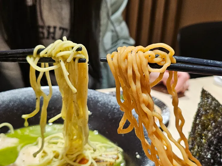 粗麵與細麵都很好吃,不會點也可以請教老闆