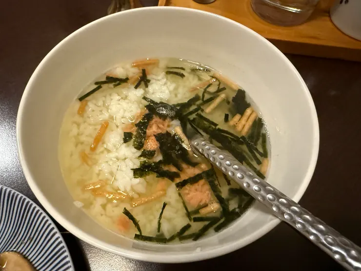 茶泡飯(鮭魚) 140元