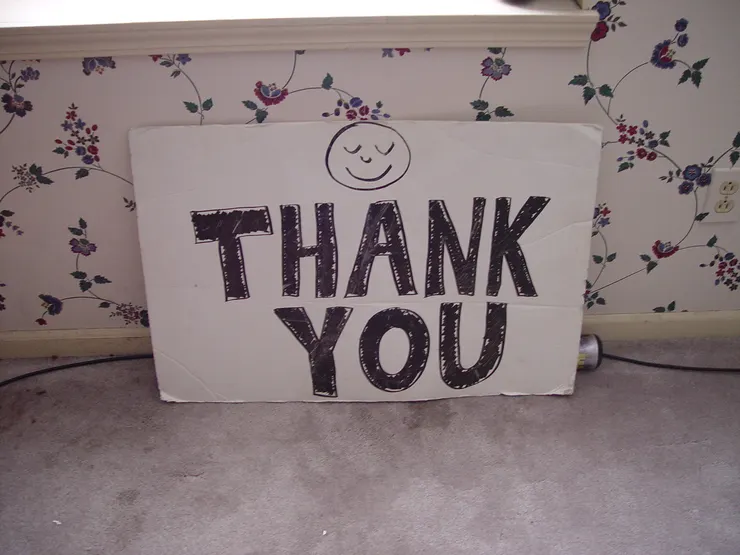 這是同學自製的紙板，紙板是雙面寫字的，寫什麼請自己看.....