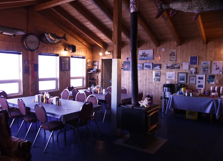 主屋的餐廳也是交誼廳