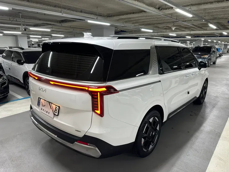 韓規 2025 Kia Carnival 代購實績