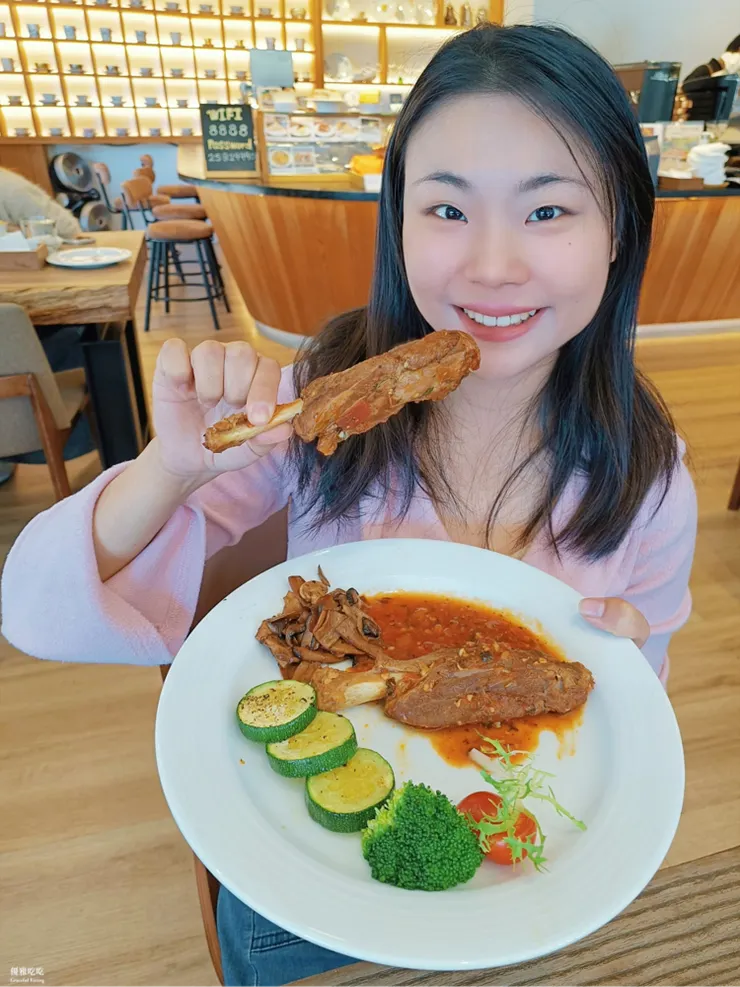 義式料理推薦 波赫士領地精品咖啡館 義式茄汁燉豬膝