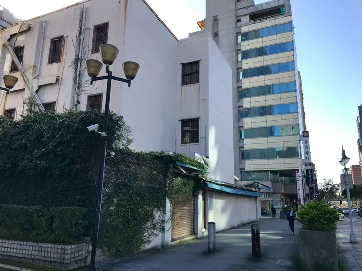 美國在台協會AIT 簽證大樓舊照。（2021年。筆者友人提供）