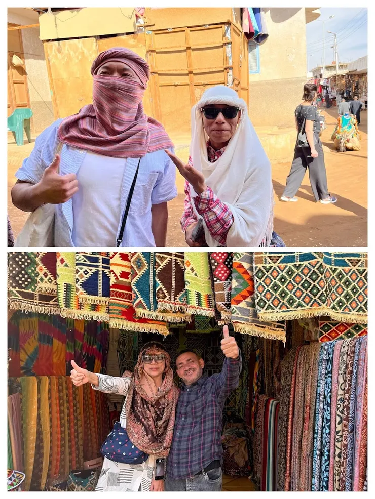 絲巾專賣店老闆幫顧客做造型