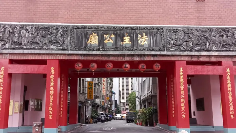 [台北旅遊]人氣超旺、幅員遼闊的寺廟建築群，北台灣最大規模天公廟的松山奉天宮