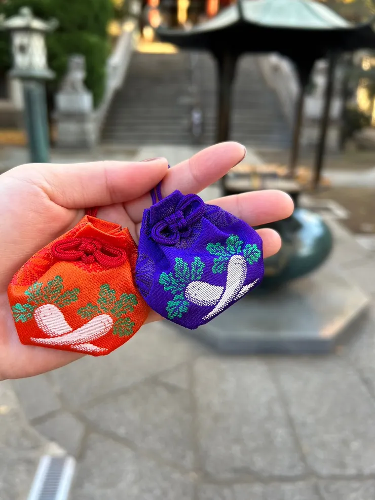 白蘿蔔圖案的御守