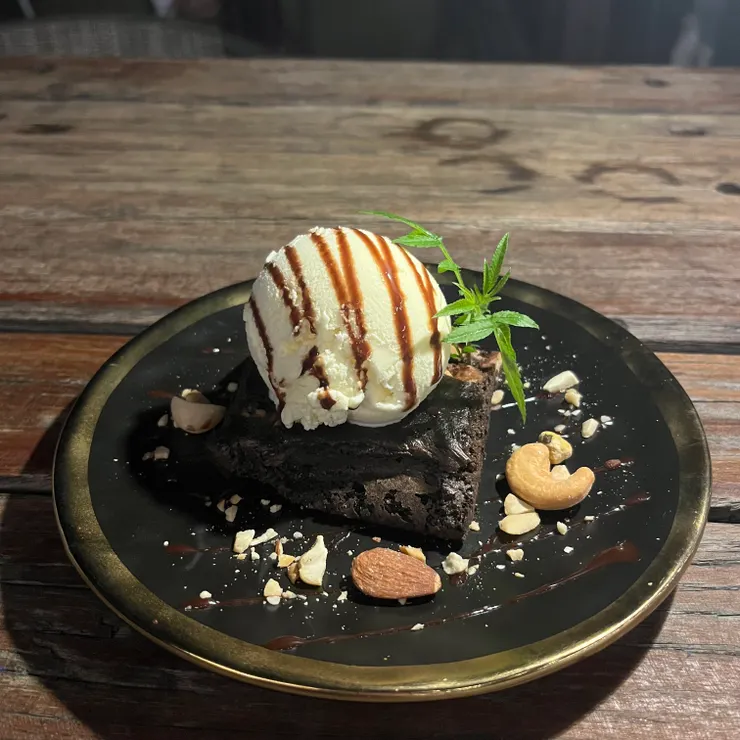 超好吃的布朗尼!!!很脆!!