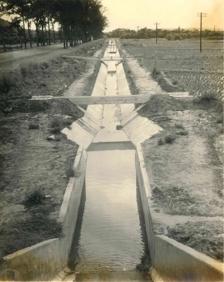 圖10 石門大圳湖口支渠    案名：石門水庫簡報暨工程月報 檔號：0051/000534.03/1 來源機關： 經濟部水利署 管有機關：國家發展委員會檔案管理局