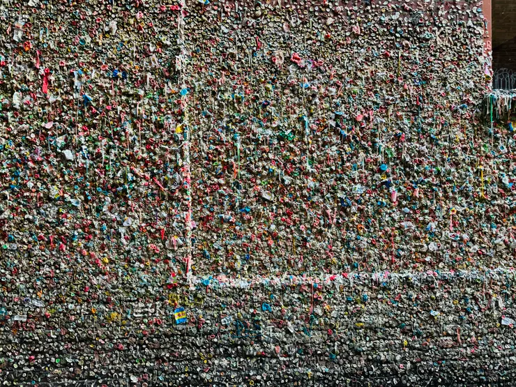 噁到爆的口香糖牆