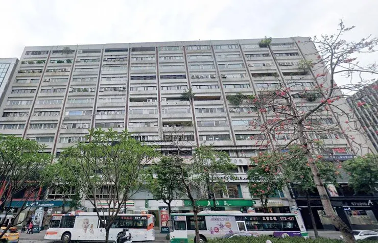 台北50~100人場地租借推薦五｜台北忠孝敦化教室  大樓外觀