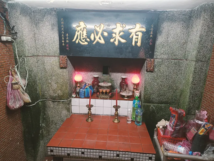 神龕未供奉金身或牌位