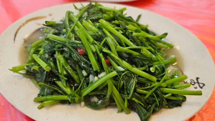 油亮亮的燙青菜100元!