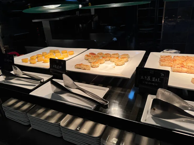 村民食堂廚窗港點_熱食區