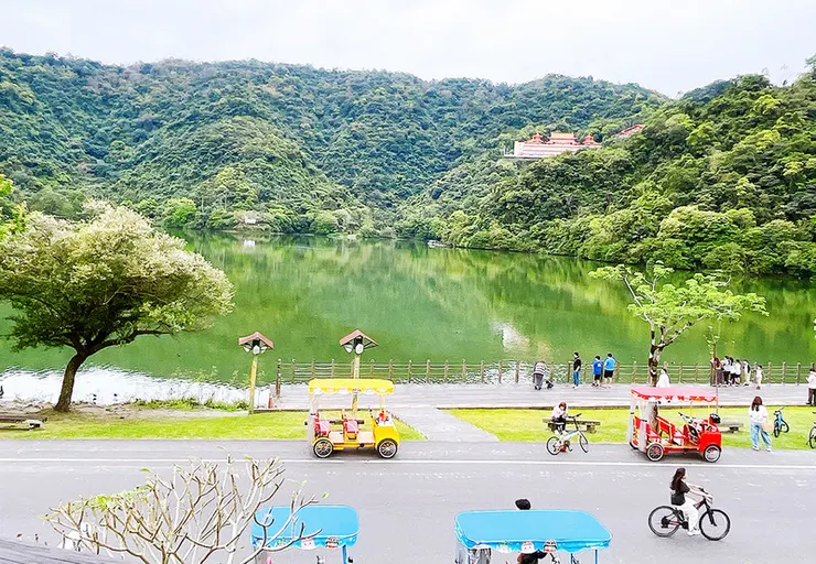 宜蘭新景點2026│巨型Labubu拉布布空降宜蘭梅花湖【大魔遇見熊】