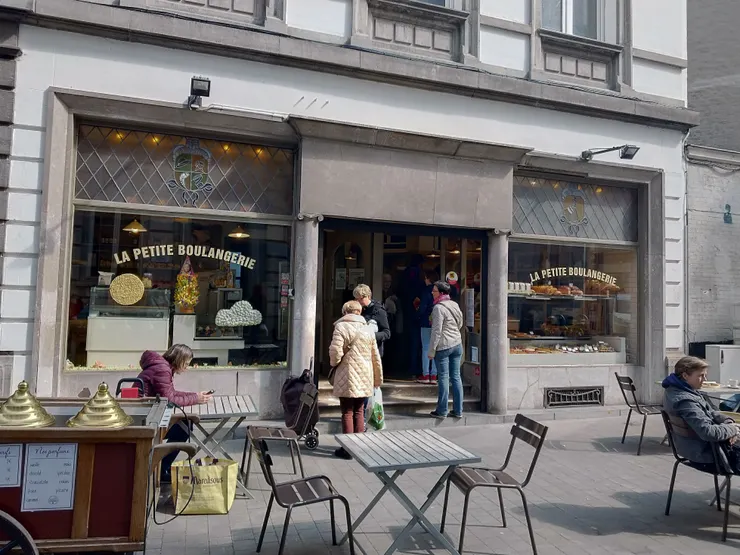 走累了在這裡吃點東西