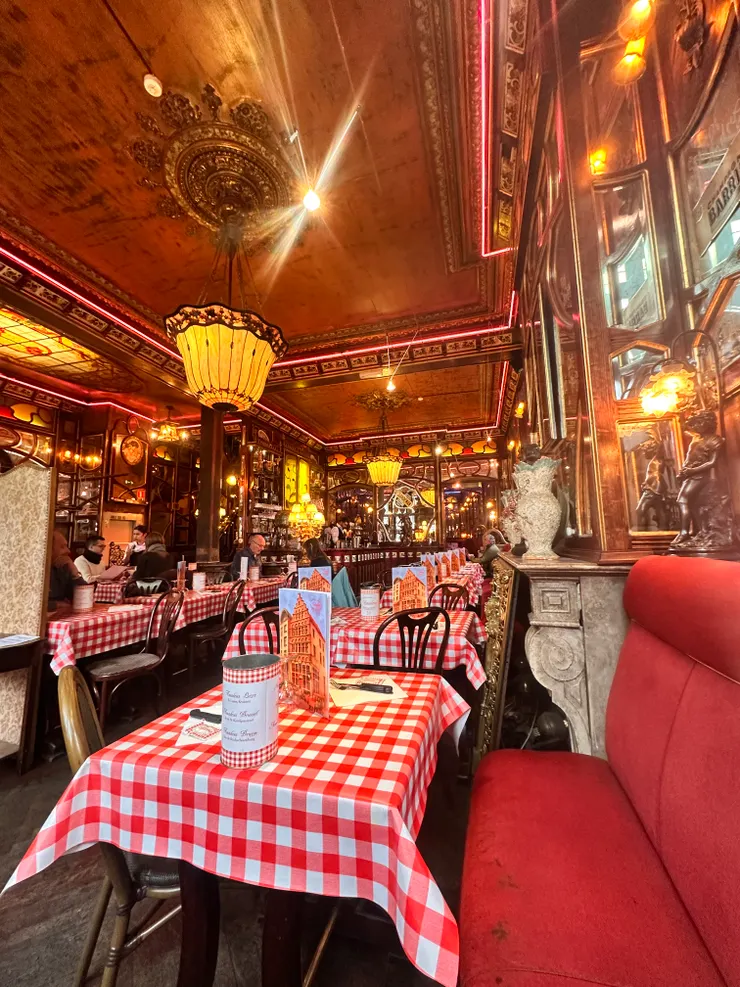 攝於2025/12，復古裝潢