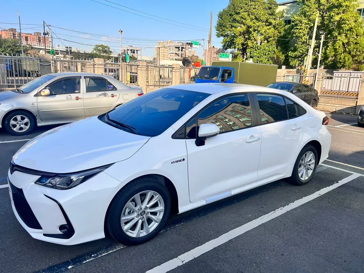 一大早看到新車 心情就會好