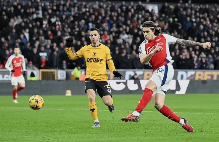 卡拉費奧利妙射破網助阿仙奴險勝1:0