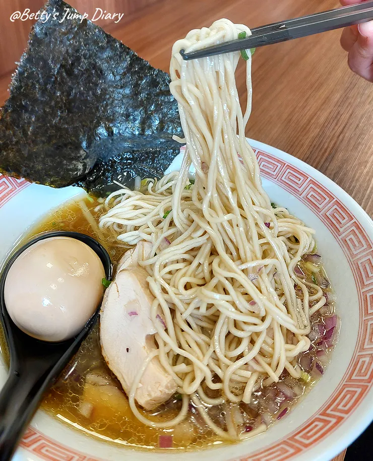 ▲麵屋天曉得-龍潭店/ 圖片來源：Betty's Jump Diary