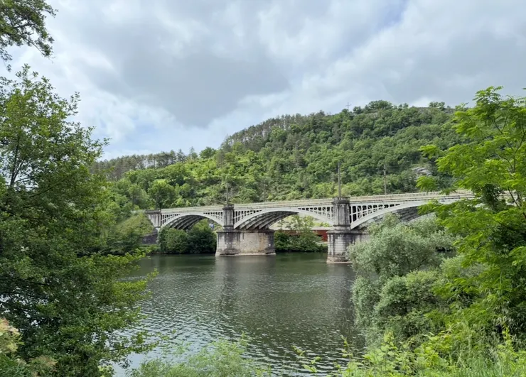 另一座鐵橋,火車會經過這座橋