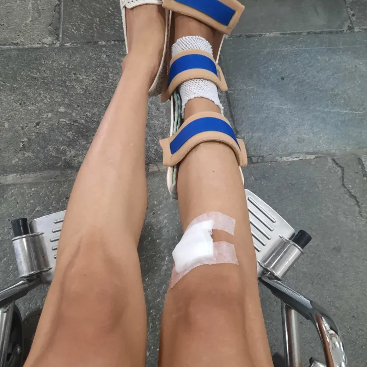 腳已經比對出粗細了